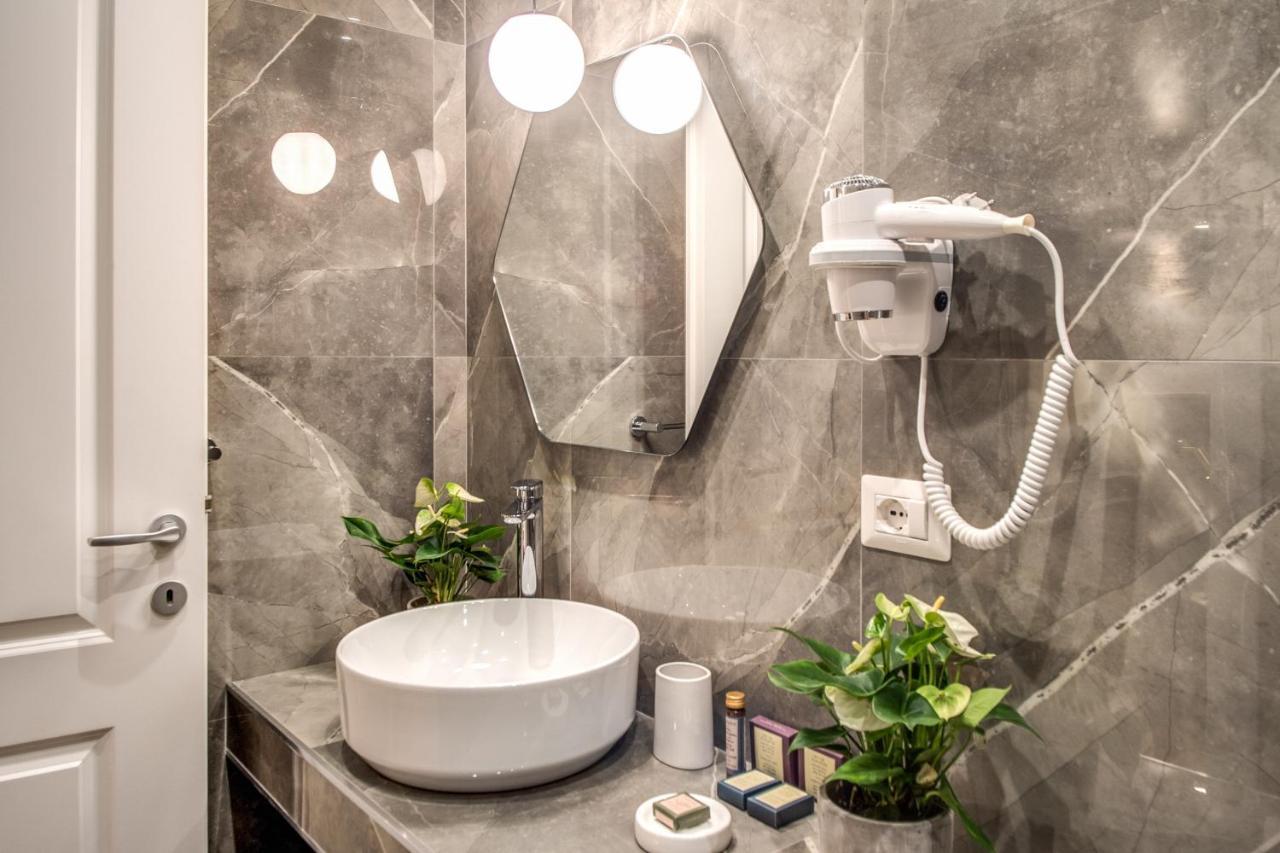 Tree Charme Augusto Luxury Rom